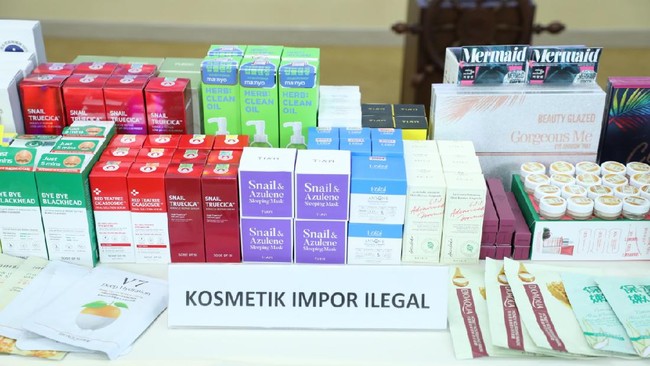 Produk kosmetik ilegal senilai Rp7,7 miliar tersebut ditemukan di sebuah pabrik di Jakarta Utara.