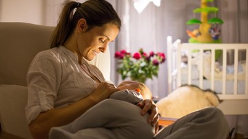 ARTI MIMPI MENYUSUI BAYI LAKI-LAKI, CARI TAHU YUK!