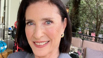 Mengenal Mimi Rogers