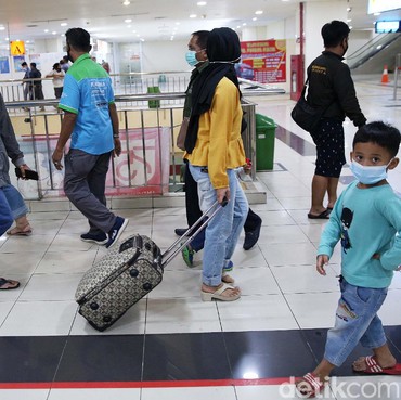 Simak Fakta Kasus Corona Terus Naik Ketika Periode Libur Panjang