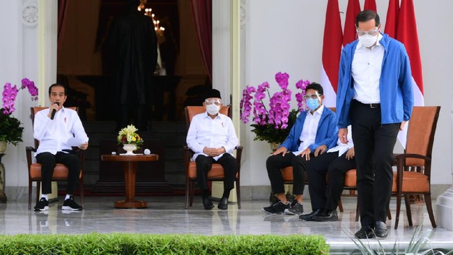 Jokowi dan Mendag Lutfi sebagai eksekutif yang dinilai melakukan perbuatan melanggar hukum atas kelangkaan dan mahalnya minyak goreng.