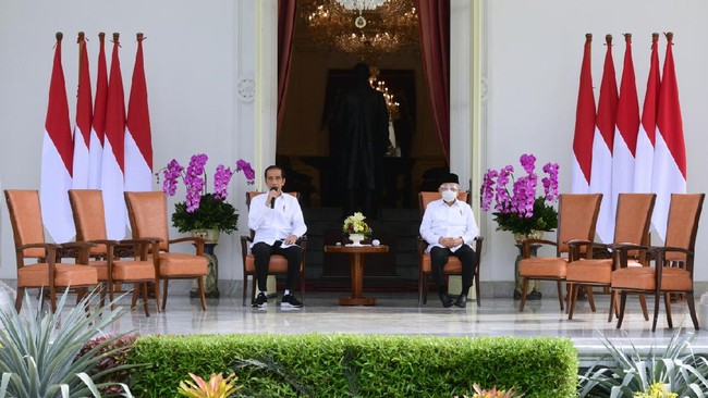 Stafsus Mensesneg meminta publik tak mengaitkan jabatan-jabatan wamen yang telah diatur Presiden Jokowi dengan persoalan politik.