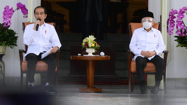 Ketua Umum PAN Zulkifli Hasan dan Sekjen PBB Afriansyah Ferry Noor mendatangi Istana Kepresidenan Jakarta jelang reshuffle kabinet Jokowi.