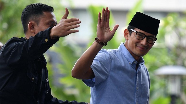 Ekonom INDEF mengatakan Sandiaga Uno punya banyak tugas berat sebagai Menparekraf. Pasalnya, sektor pariwisata terpukul pandemi corona.