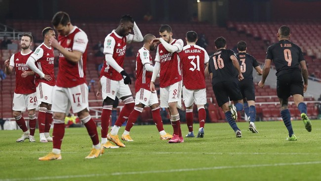 Upaya Arsenal bersaing di zona Eropa akan mendapat ujian dari Leicester City, Minggu (28/2).