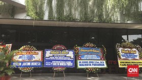 Karangan Bunga Sambut Menkes Baru Banjiri Gedung Kemenkes