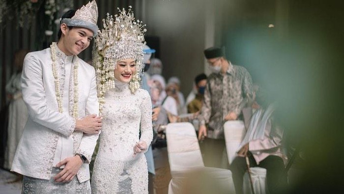 4 Pernikahan Artis dengan Adat Palembang di Tahun 2020