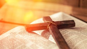 15 Ayat Alkitab untuk Ucapan Selamat Hari Paskah
