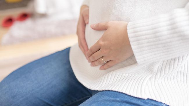 Diet ibu hamil berbeda dari diet pada umumnya. Berikut cara diet untuk ibu hamil yang obesitas agar tetap aman dan tidak membahayakan ibu maupun janin.