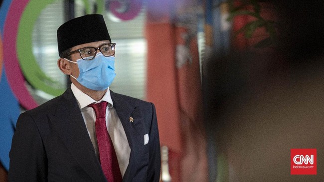Menparekraf Sandiaga Uno menargetkan 55 juta kelas menengah sebagai wisatawan nusantara. Mereka akan mendapat prioritas vaksin corona.