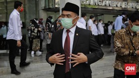 Muhadjir Minta Himbara Tak Endapkan Dana Bansos