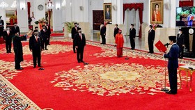 Pengamat Sindir Tiga Menteri Rapor Merah Tak Kena Reshuffle