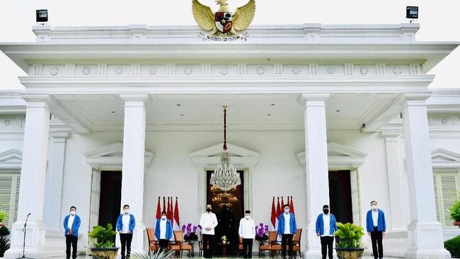 Presiden Jokowi tercatat setidaknya enam kali melakukan perombakan atau reshuffle kabinet dalam pemerintahannya. Lima di antaranya dilakukan pada hari Rabu.