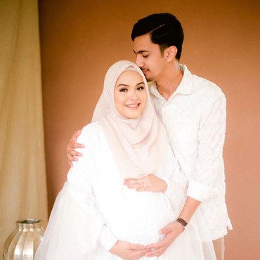 Resmi Jadi Ibu, Vebby Palwinta Dikarunai Anak Pertama