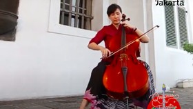 Veronica Tan Main Selo di Acara Natal Pemprov DKI