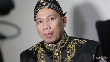 img-title Vicky Prasetyo Tegaskan Tak Hamili Pesinetron, tapi...