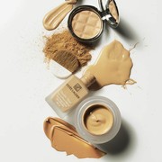 5 Rekomendasi Foundation High End yang Gak Bikin Kamu Nyesel