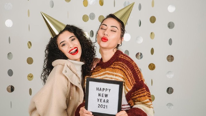 5 Kegiatan Seru di Rumah, yang Bisa Dilakukan Saat Tahun Baru