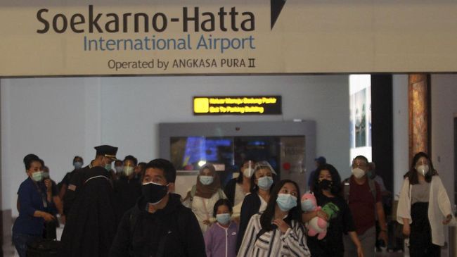 Eks direktur WHO Asia Tenggara meminta RI memeriksa kembali kedatangan asing sebelum 26 November untuk mendeteksi potensi varian Omicron di Indonesia.