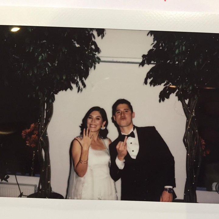 <p>Hannah dan Nino juga memamerkan cincin yang diduga menjadi pengikat hubungan mereka, Bunda. Hannah menulis caption, "Married my bestie a few years ago #throwback." (Foto: Instagram @hannahalrashid)</p>