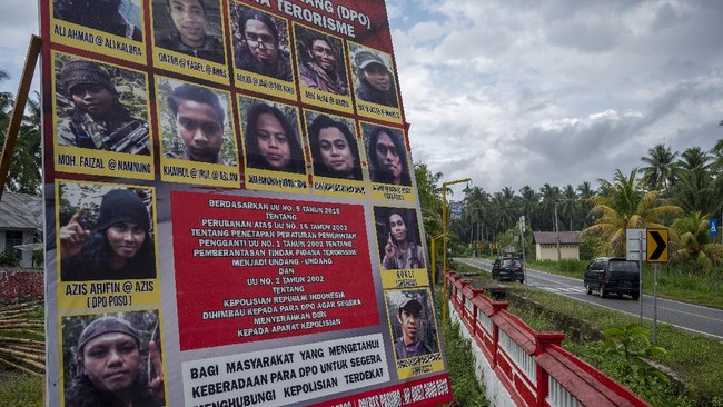 Satgas Madago Raya terus memburu sisa anggota Mujahidin Indonesia Timur (MIT) di Poso. Terdapat sembilan orang yang masuk dalam DPO Polda Sulawesi Tengah.