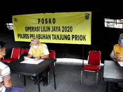 Aksi Polres Pelabuhan Tj Priok Cegah COVID Lewat Operasi Lilin Plus Kemanusiaan