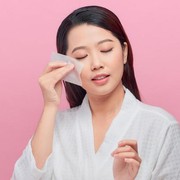 Rekomendasi Tisu Pembersih Wajah, Praktis Buat Dibawa Traveling!