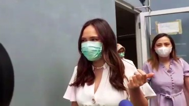 img-title Sering Dihujat Netizen, Shandy Aulia: Ah Udah Basi