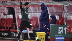 Tottenham Menang, Mourinho Justru Berantem dengan Alli