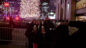 VIDEO: Tradisi Melihat Pohon Natal Ikonik di New York
