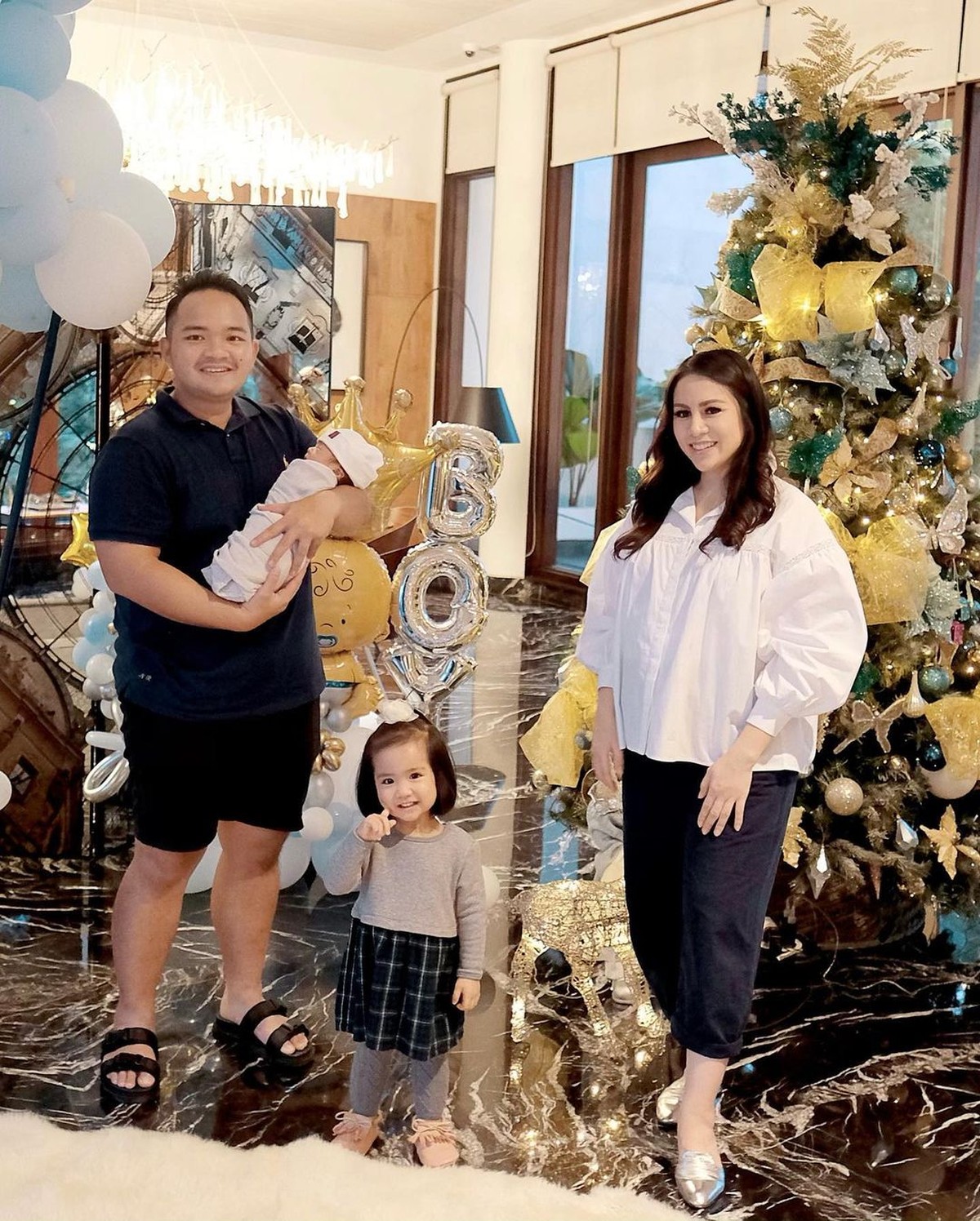 Artis Rayakan Natal 2020