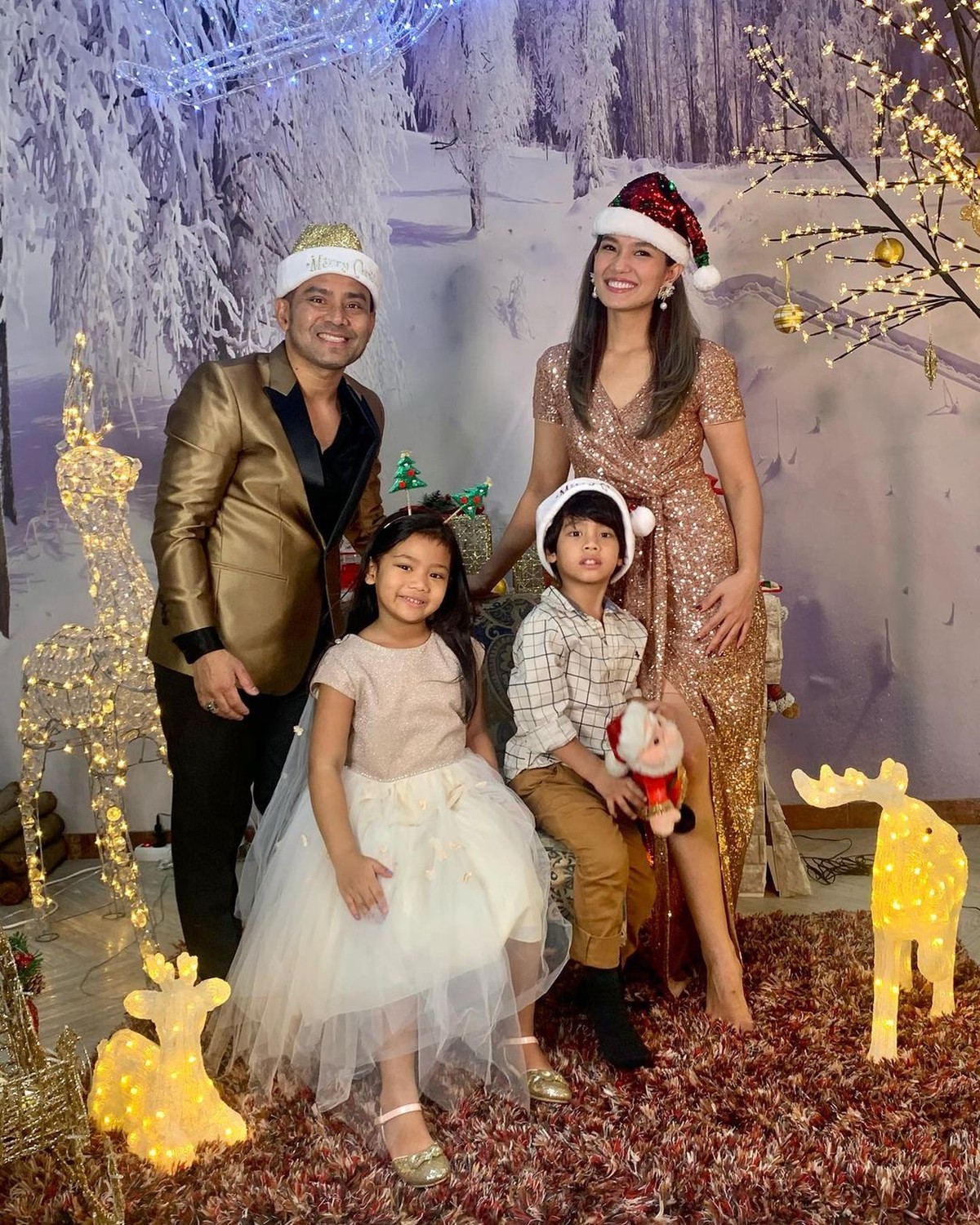 Artis Rayakan Natal 2020