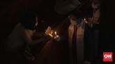 FOTO: Mendekatkan Diri pada Yesus dari Bangku yang Berjarak Umat Kristiani mengikuti misa Natal di GPIB Immanuel, Jakarta, pada Kamis (24/12), dengan protokol kesehatan yang ketat.