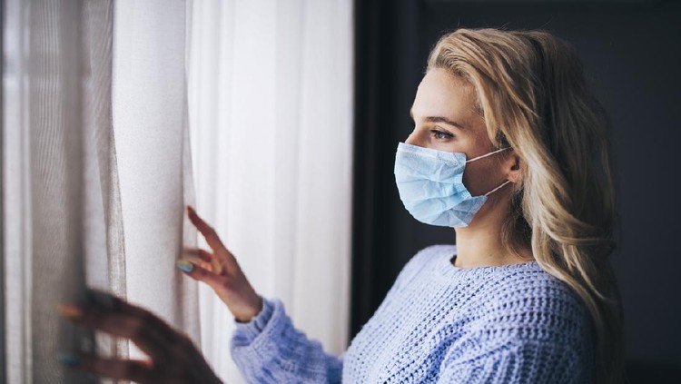 Blonde woman in isolation at home for virus outbreak