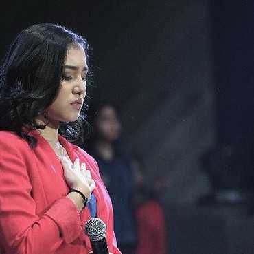 Lirik Lagu Penolong yang Setia - Melitha Sidabutar