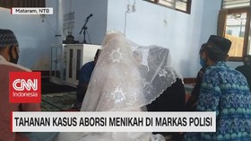 VIDEO: Tahanan Kasus Aborsi Menikah di Markas Polisi
