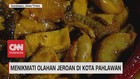 VIDEO: Menikmati Olahan Jeroan di Kota Pahlawan