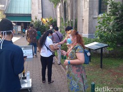 Ibadat Natal di Tengah Pandemi, Jemaat Katedral Merasa Lebih Khidmat
