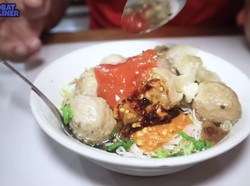 Warung Mie Bakso Sepi karena Ulah TikToker, Food Vlogger Buktikan Rasanya Enak