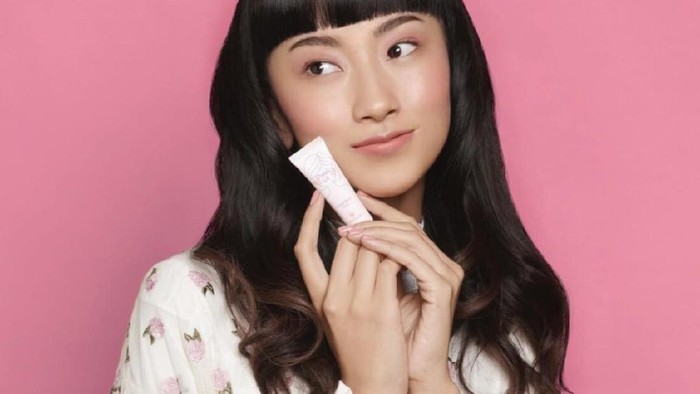 5 Rekomendasi Cream Blush untuk Pipi Merona