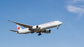 Masalah Mesin, Boeing 737-8 MAX Air Canada Mendarat Darurat