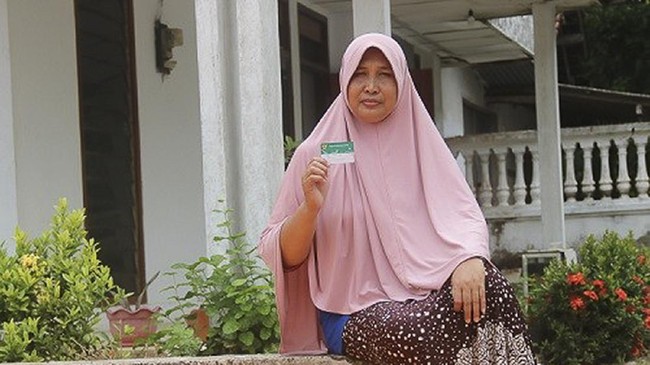 Meski turun kelas kepesertaan JKN-KIS, Sulistyowati mengaku tetap puas menerima pelayanan yang baik dari rumah sakit.