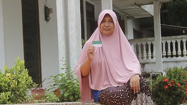 Turun Kelas JKN-KIS, Sulistyowati Tetap Nyaman Berobat Meski turun kelas kepesertaan JKN-KIS, Sulistyowati mengaku tetap puas menerima pelayanan yang baik dari rumah sakit.