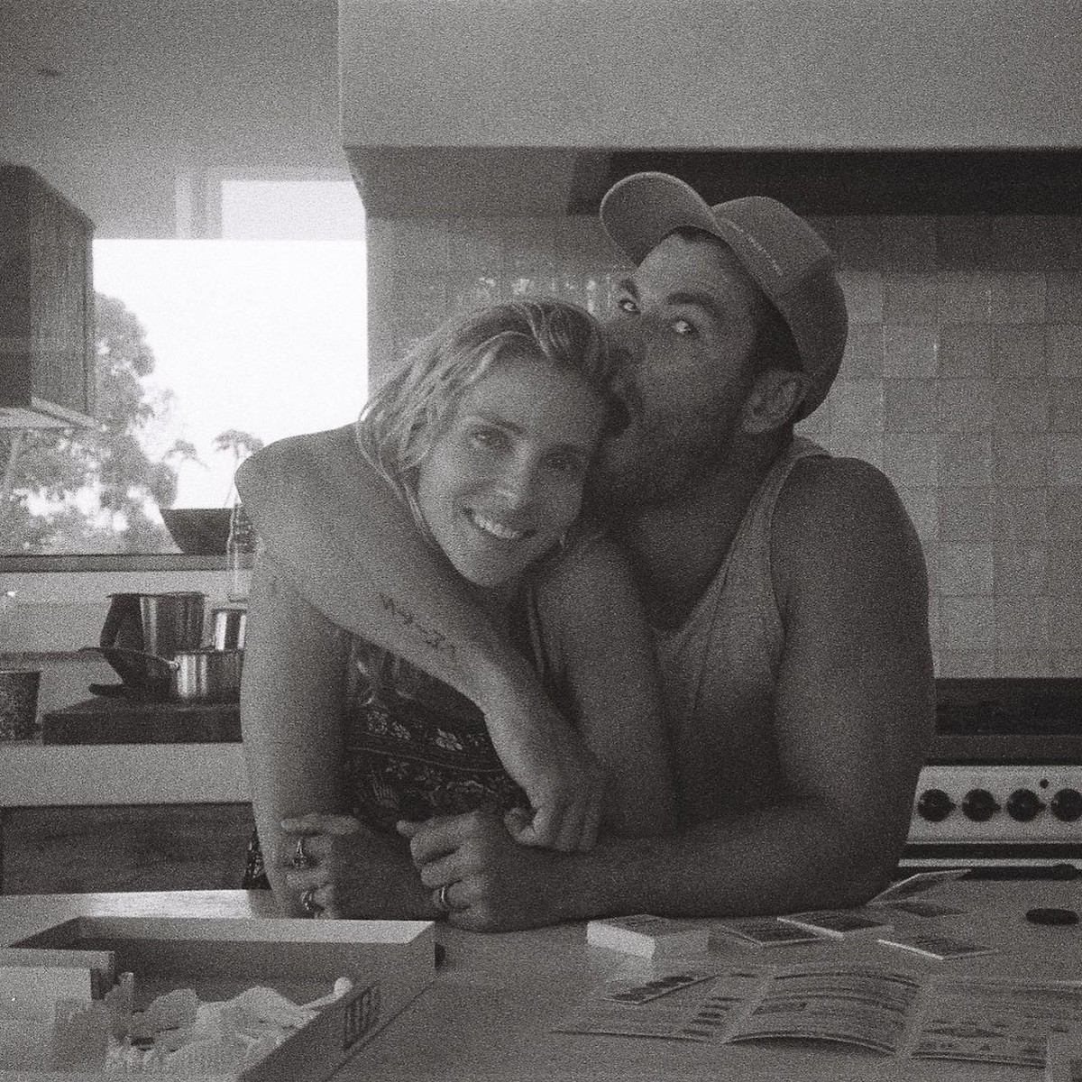 Chris Hemsworth dan Elsa Pataky