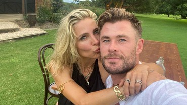 img-title Chris Hemsworth dan Elsa Pataky Mesra Rayakan Ultah Pernikahan Ke-10