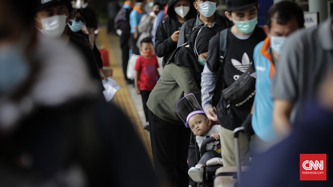 Rencana pemerintah untuk mengizinkan mudik harus dikaji serius. Lonjakan kasus positif usai libur harus dijadikan pelajaran sebelum memperbolehkan mudik.