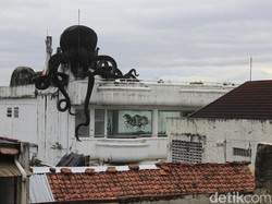 Menguak Fakta Rumah Gurita-Boneka Uci di Bandung