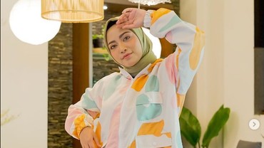 img-title Blokir Ribuan Akun IG, Rachel Vennya Santai Followers Turun