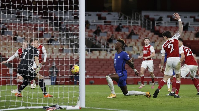 Kemenangan Arsenal atas Chelsea hingga Khamzat Chimaev khawatir akan menghajar Conor McGregor mewarnai sejumlah berita olahraga dalam 24 jam terakhir.