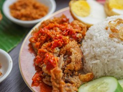 8 Restoran Halal di Bali untuk Mampir Saat Liburan Akhir Tahun